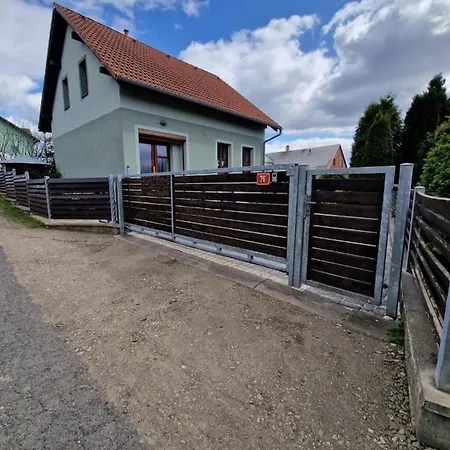 Dům 76 Prázdninový dům *