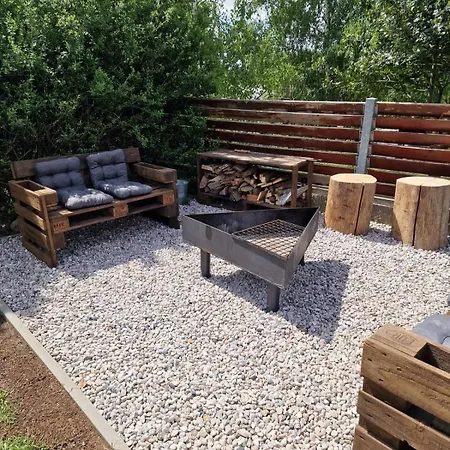 Dum 76 Ferienhaus Janov